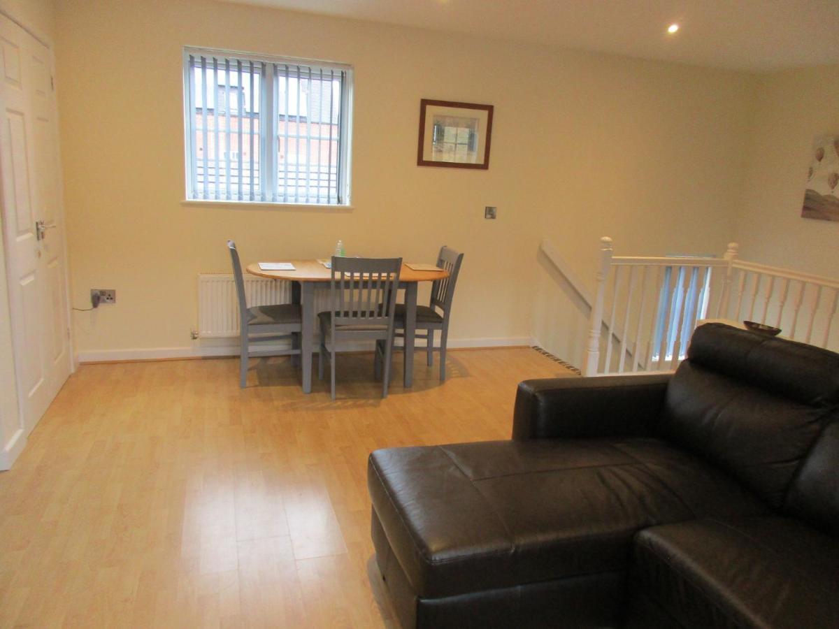 20 Nightingale Gardens, Coton Park, Rugby Cv23 0Wt Apartment Ngoại thất bức ảnh